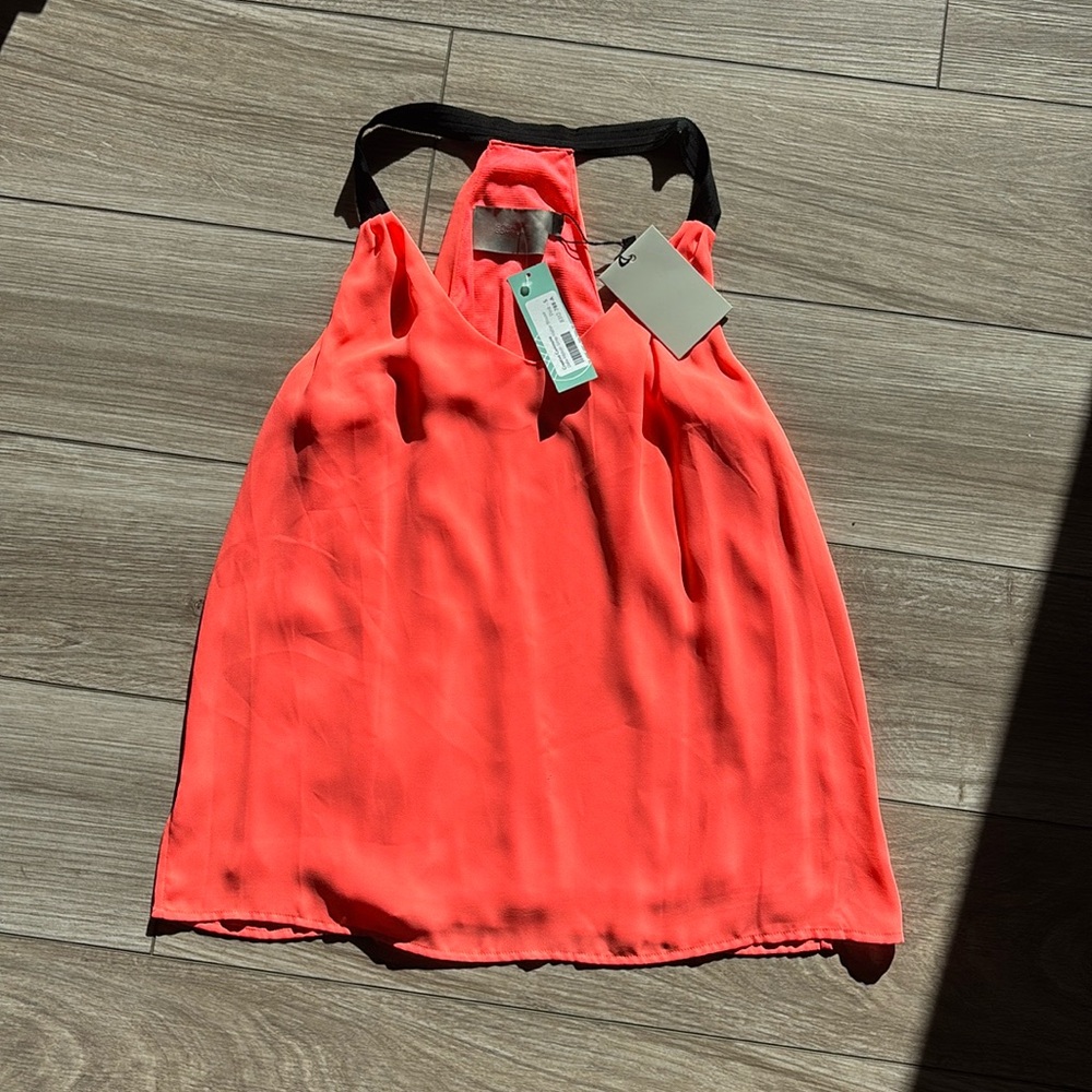 Creative commune tank size small